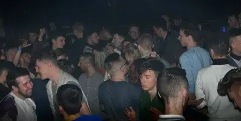 DJ