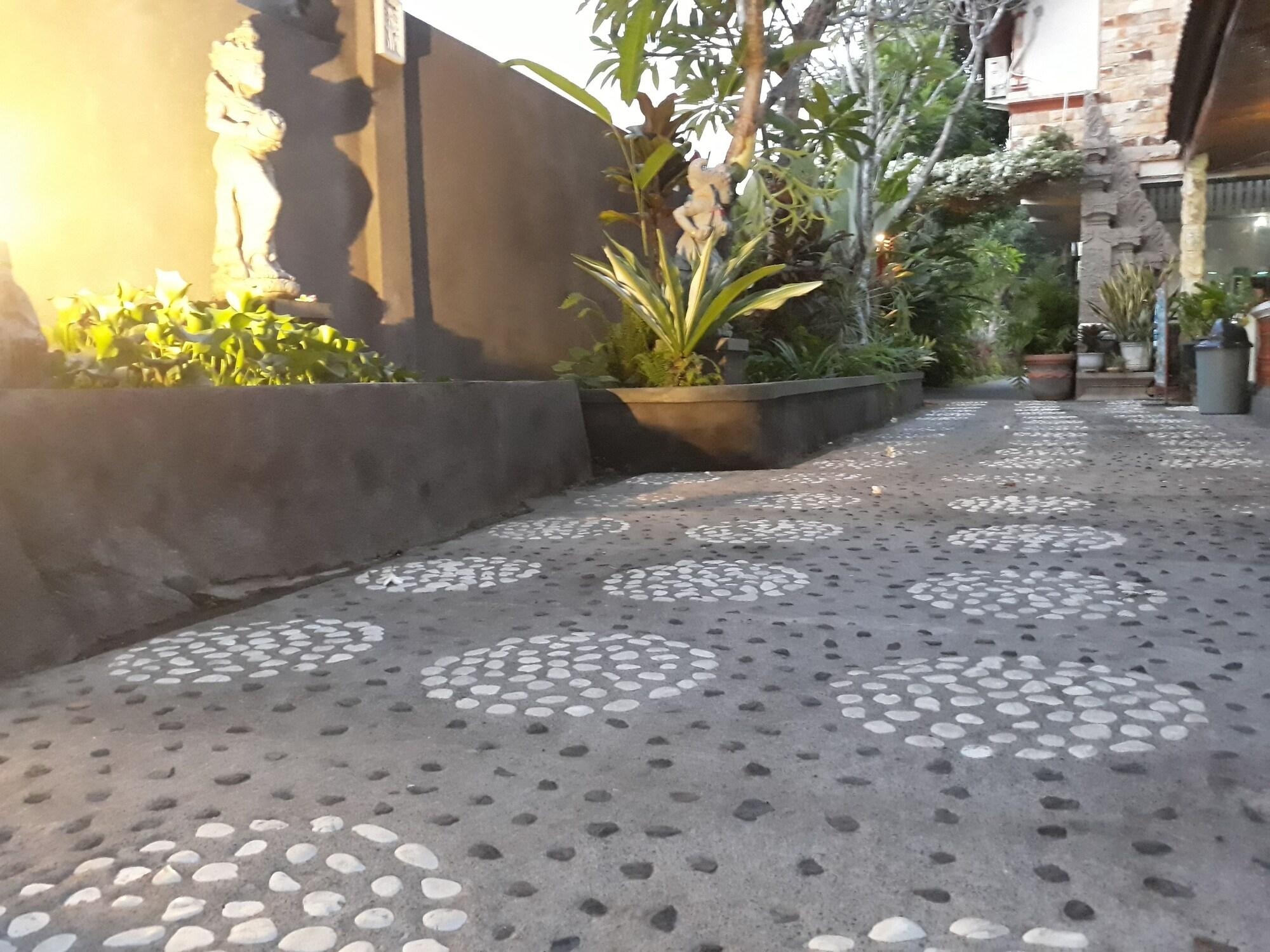 Puri Bali Lovina