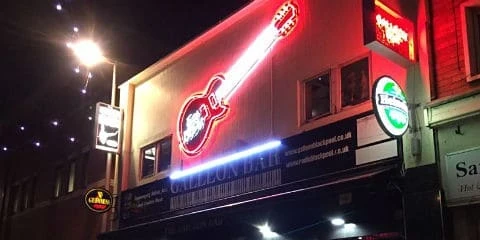 Champion Sundays - singalong night Champion Sundays - singalong night