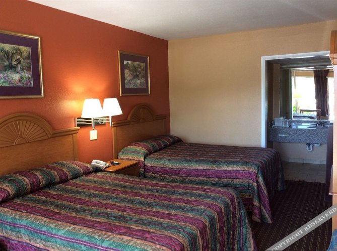 Lakeview Inn