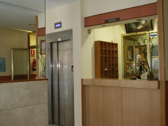 Hostal Liste