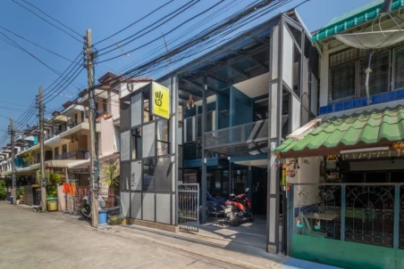 4Share Hostel by ZUZU