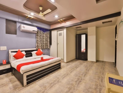 Oyo 12182 Hotel Shekhawat Palace