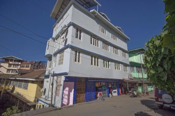 Oyo 23349 Totola Inn