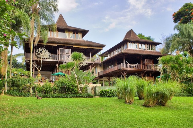 Villa Atas Awan