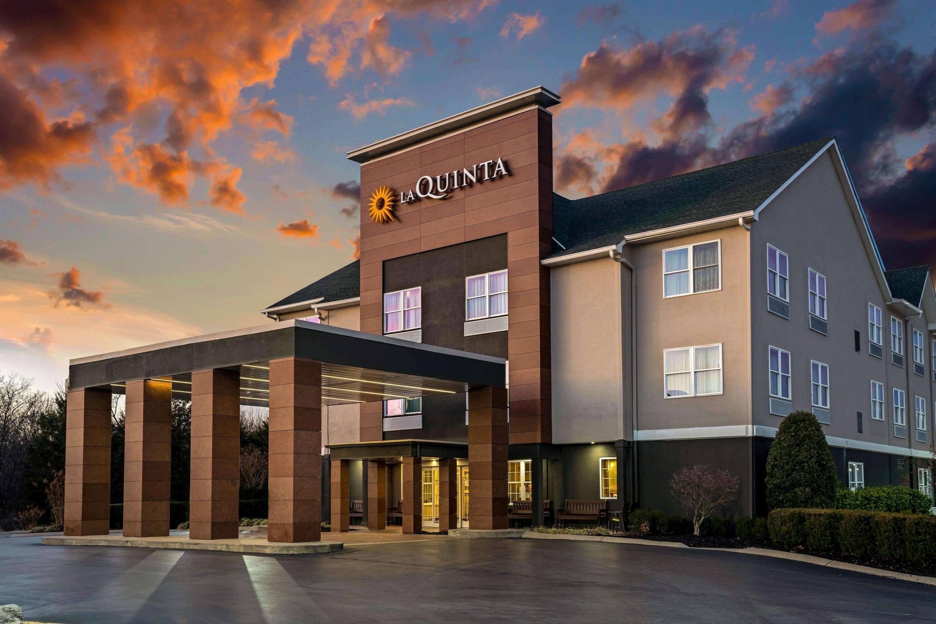 La Quinta Inn Suites By Wyndham Lebanon