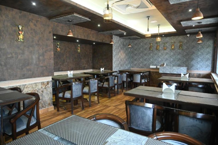 CAPITAL O 3993 Hotel Churuwala Inn