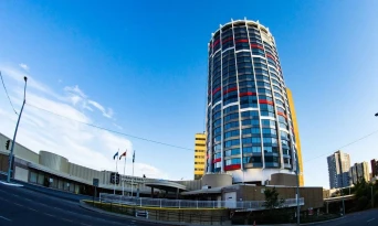Crowne Plaza Chateau Lacombe