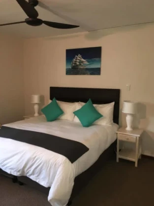 La Lucia Sands