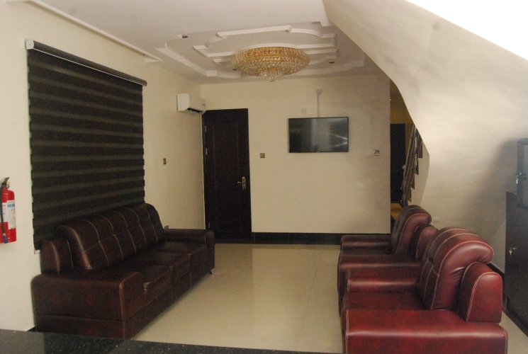 Grand Bee Apartment And Residence