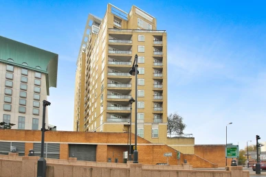 Circus Apartments by BridgeStreet