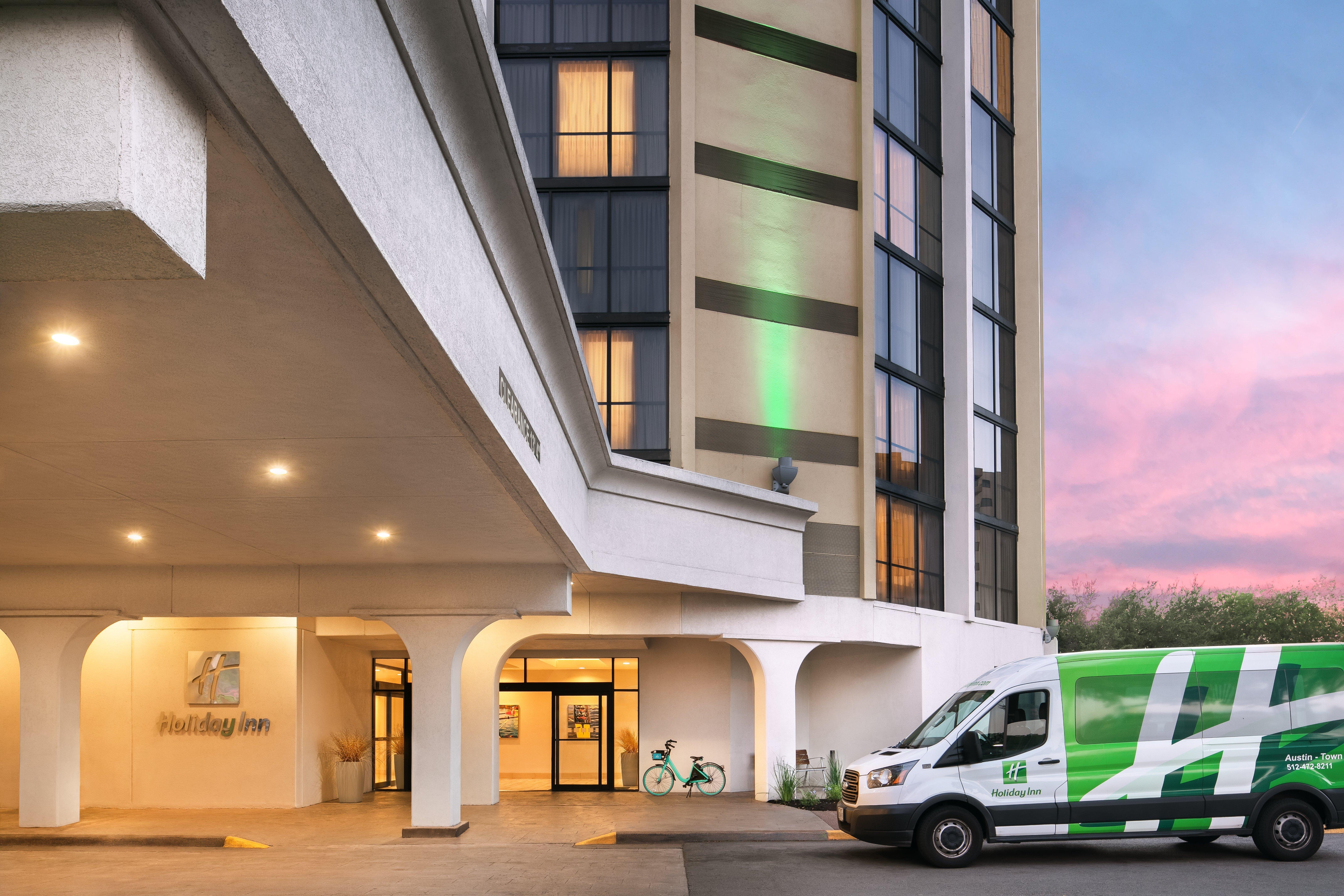 Holiday Inn Austin Town Lake