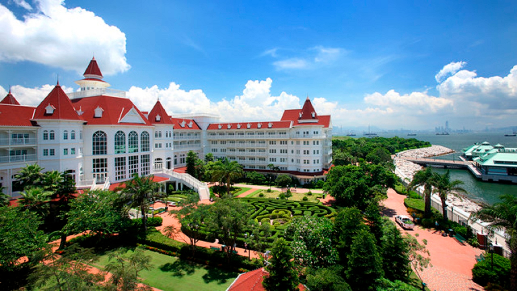 Hong Kong Disneyland Hotel