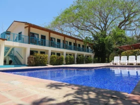 Cabinas Diversion Tropical