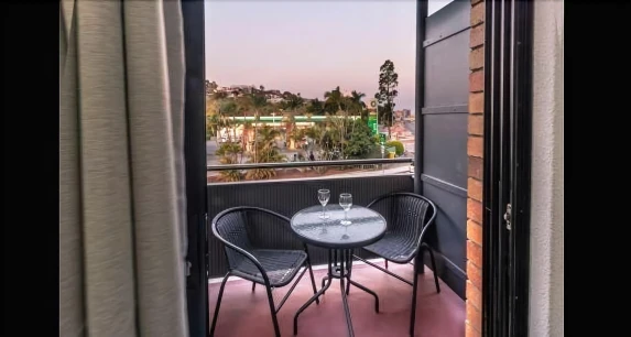 Kingsford Riverside inn