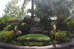 Baanmai Resort