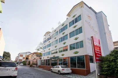 Oyo 410 Diamond Boutique Hostel