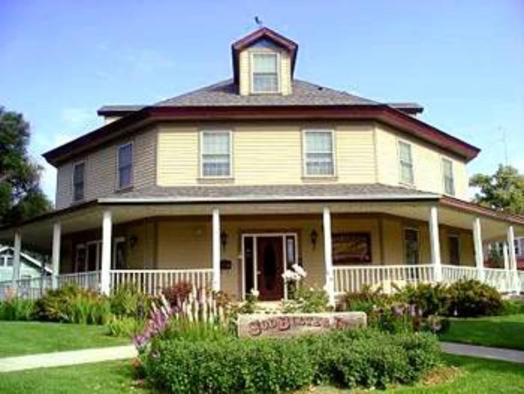 The Currier Inn