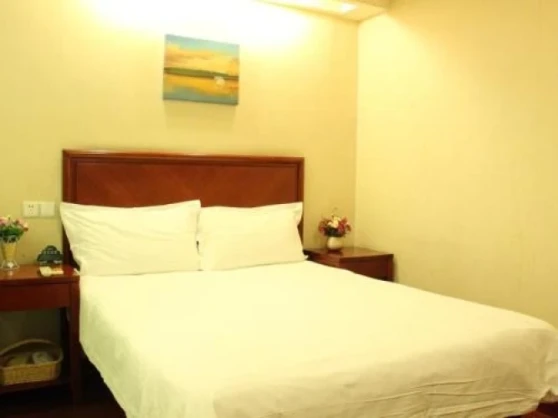 GreenTree Inn Haiyang Sweaters Town Business Hotel