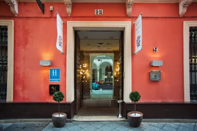 Petit Palace Marques Santa Ana