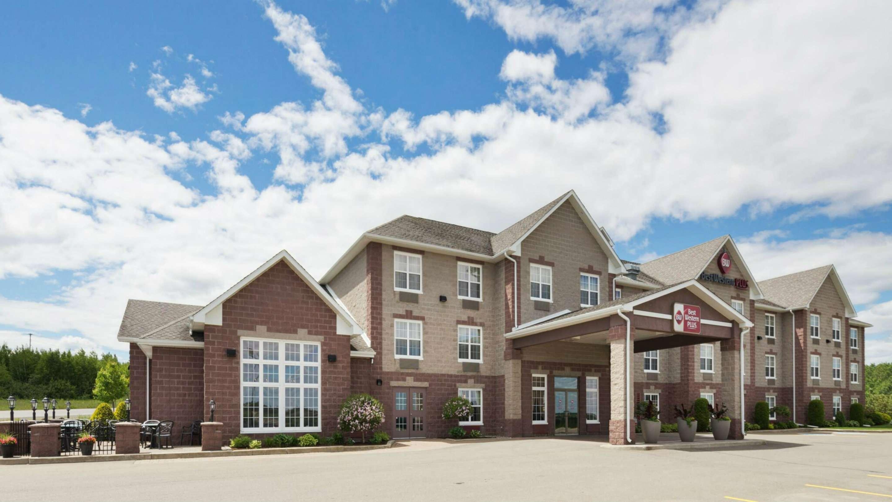Best Western Plus Grand-Sault Hotel & Suites
