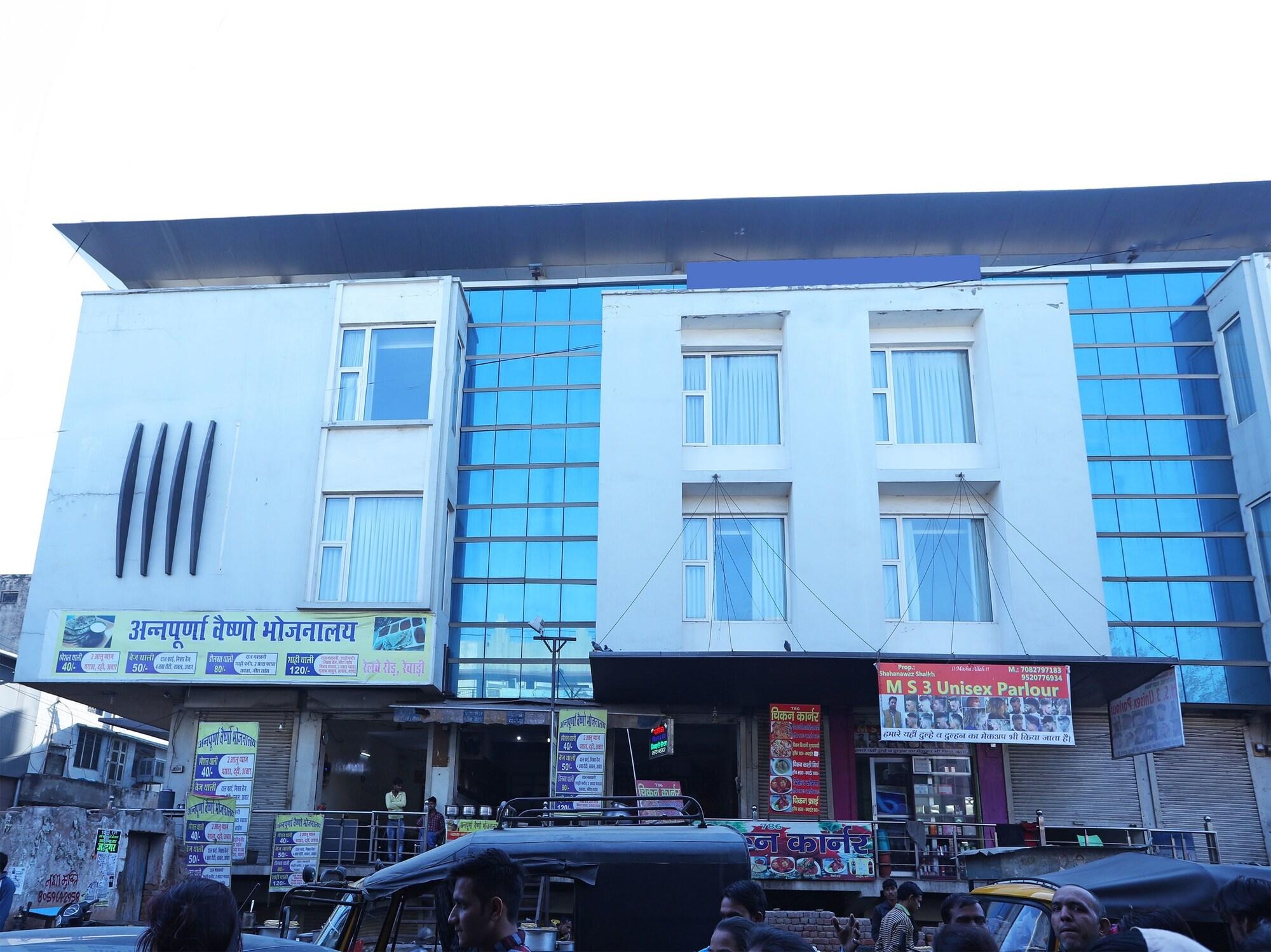 Oyo 5192 Laj Regency