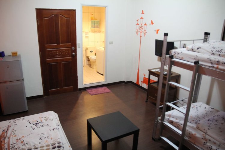 JV's Hostel