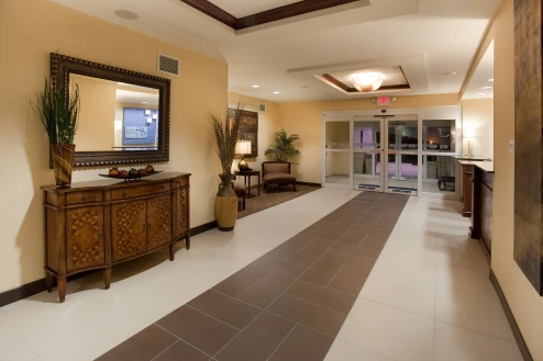 Holiday Inn Express Hotel & Suites Lamar