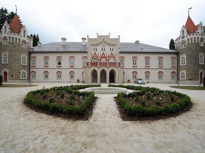 Schloss Herálec