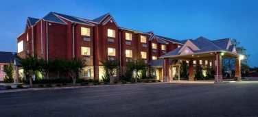 Magnolia Inn And Suites