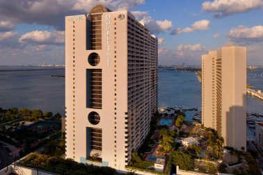 Doubletree by Hilton Grand Biscayne Bay