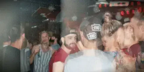 트루 옥 비시스 @ 라 자바 - 폐쇄