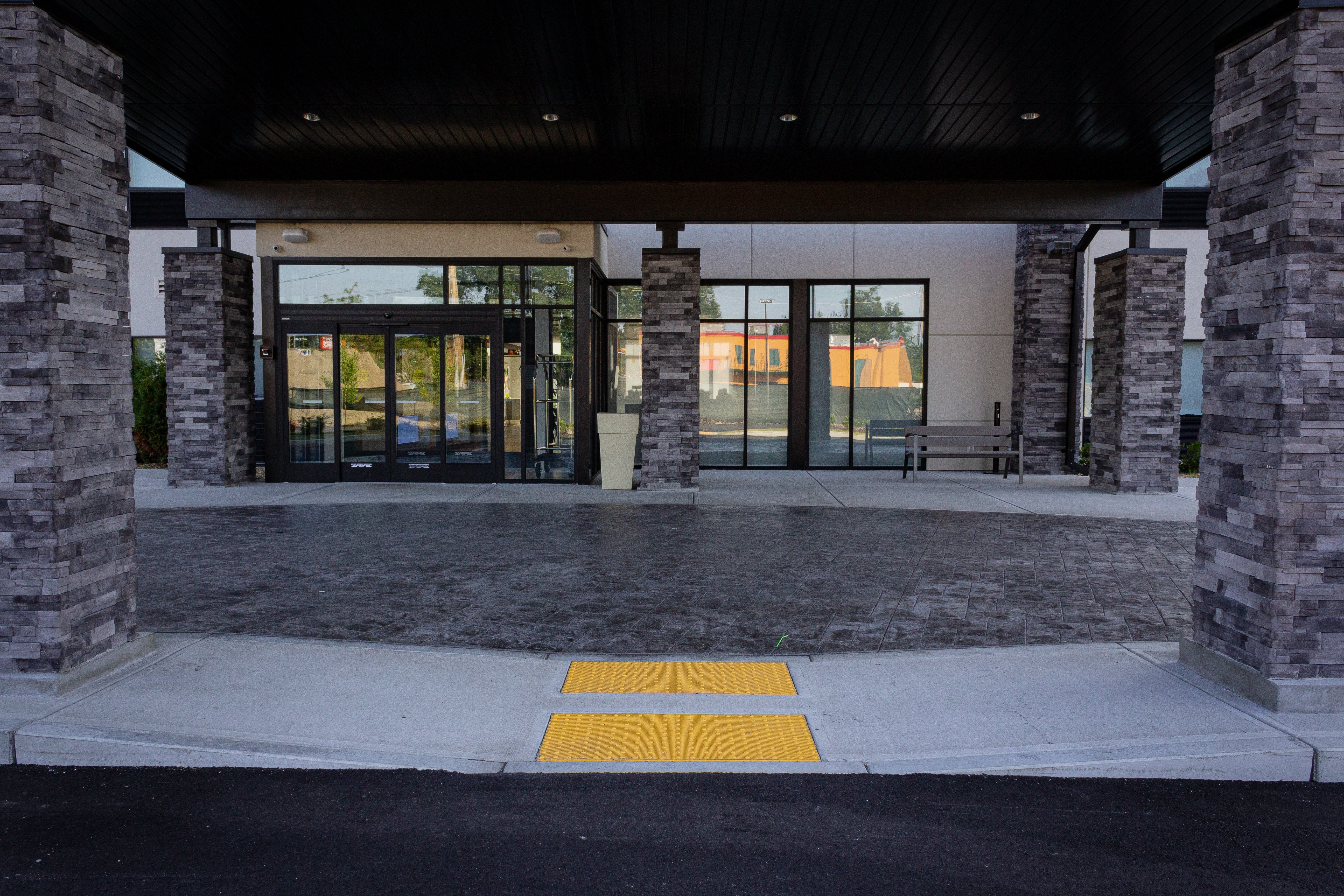 Holiday Inn Express & Suites Boston South-Randolph
