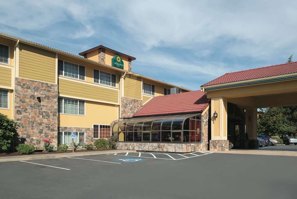 Best Western Plus Parkway Inn