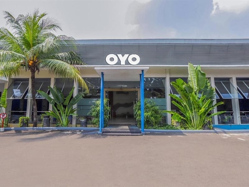 Hotel Senen Indah by OYO Rooms