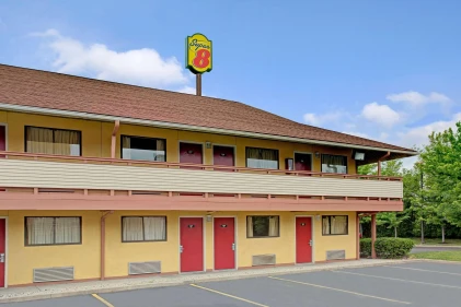 Super 8 by Wyndham Cincinnati/Springdale OH