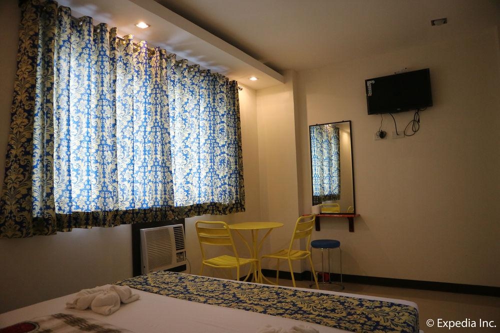 Cool Breeze Hotel And Villas
