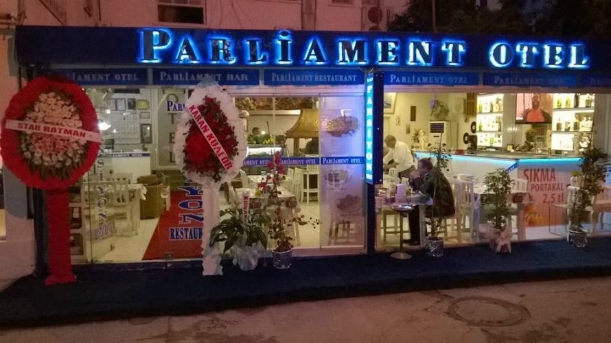 Parliament Otel