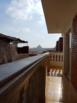 Pyramids Plateau Inn