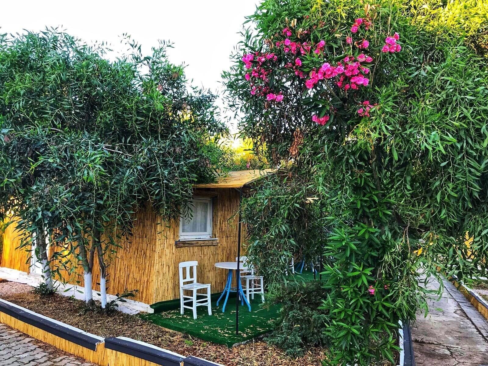 Çesme Ekolojik Tatil Köyü