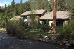 River Stone Resorts Bear Paw Suites