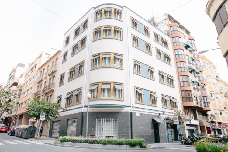 Apartamentos Poeta Quintana