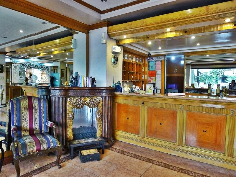 Golden Pine Hotel