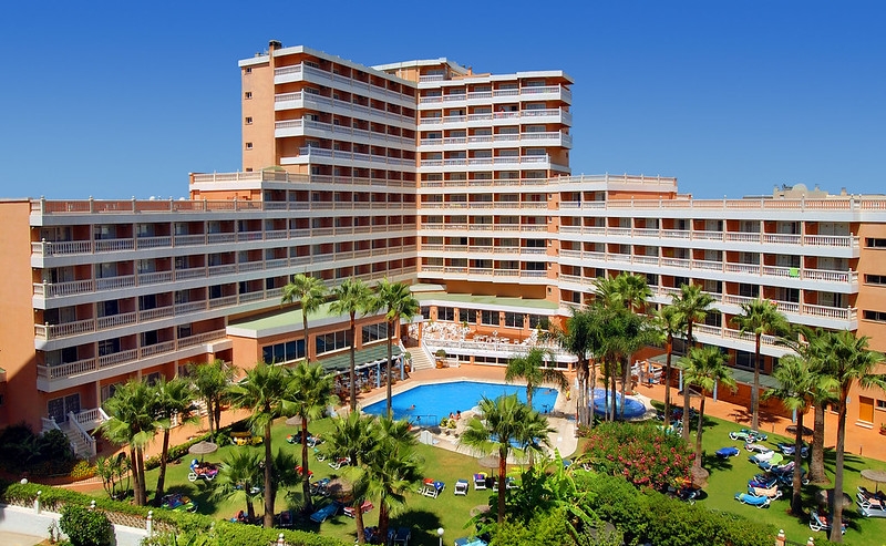 Hotel Parasol by Dorobe
