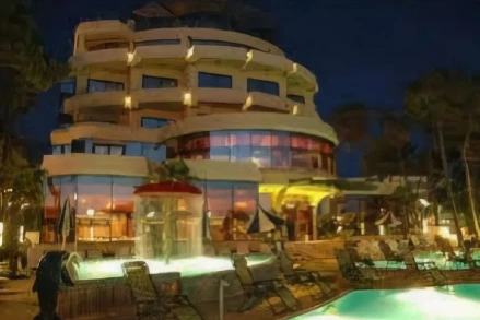 Vela Hotel