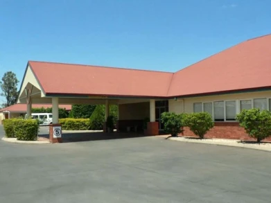 Country Emerald Explorers Inn