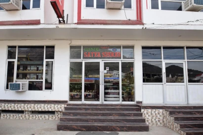 OYO 5239 Hotel Satya Shree
