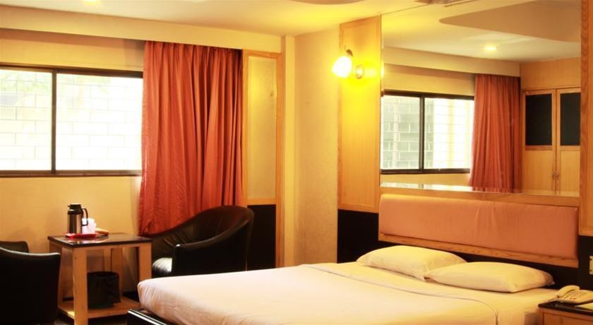 Pradipat Hotel