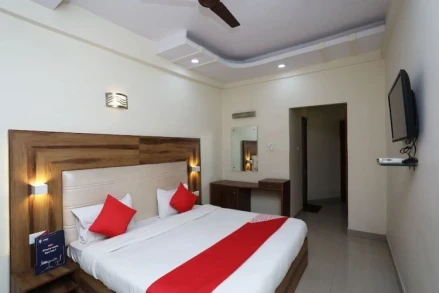 Oyo 30068 Hotel Kesar Palace