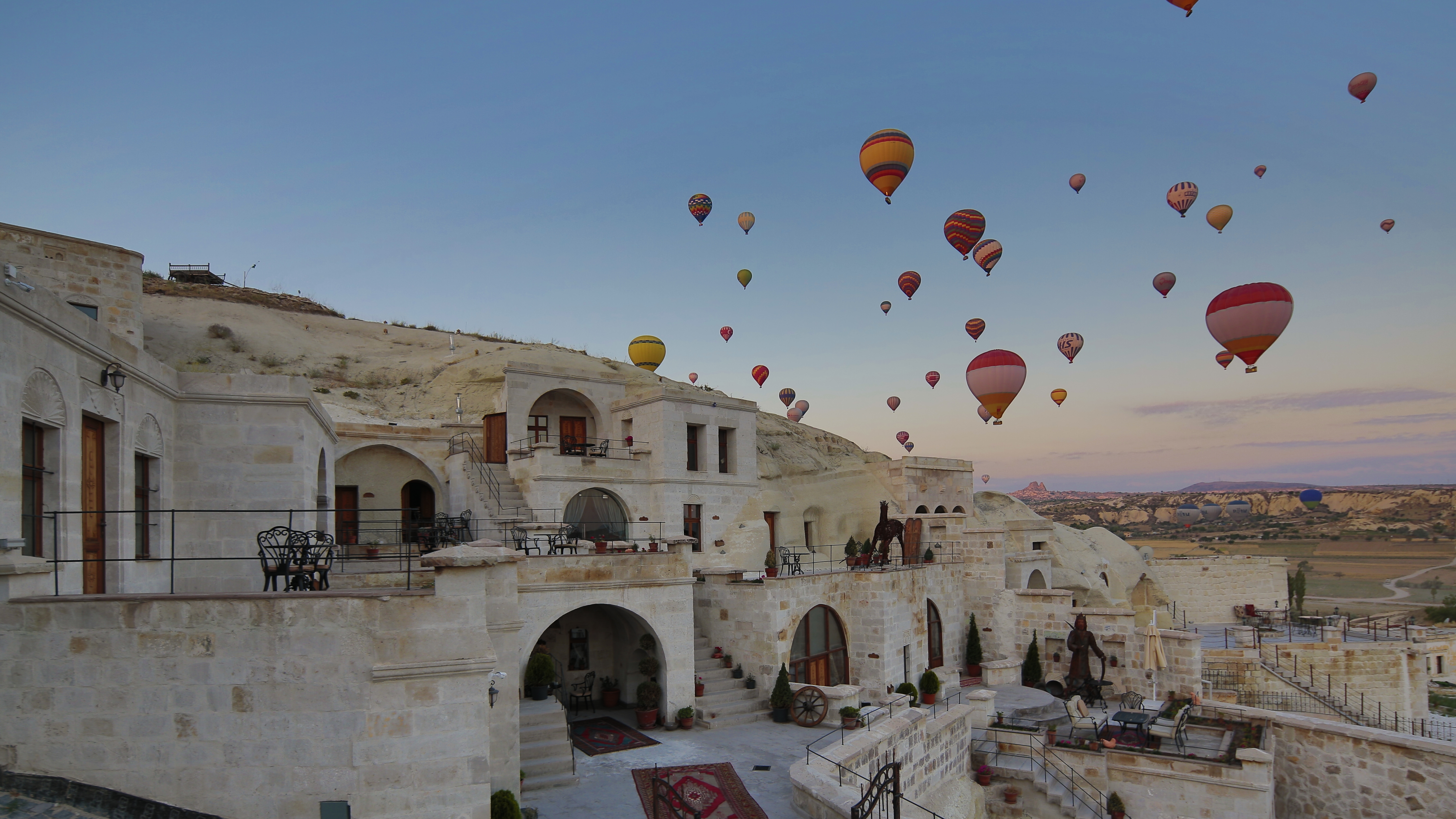 Phocas Cave Suites